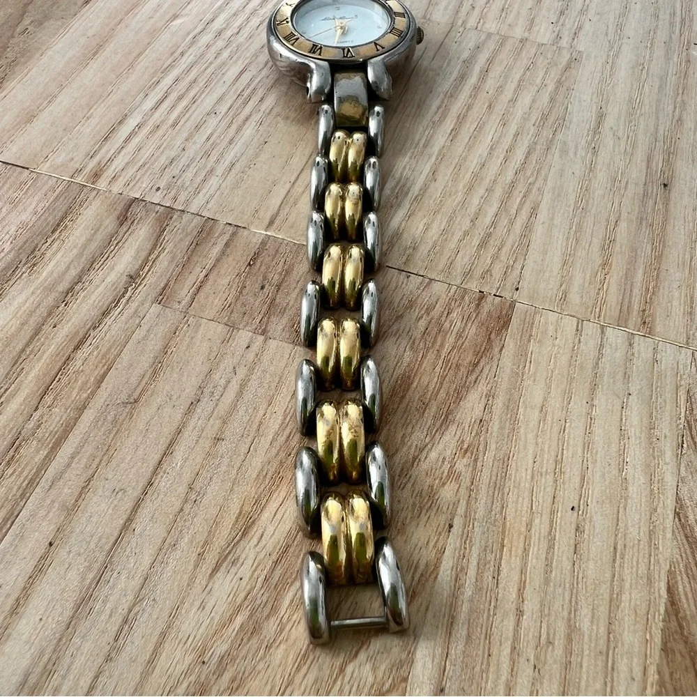 Eddie Bauer ladies two toned watch NEW BATTERY